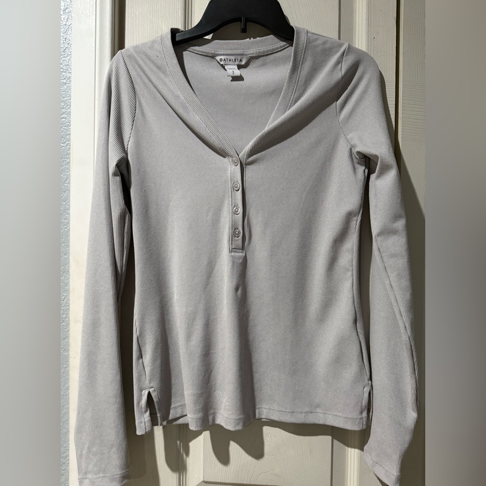 Athleta Uptempo Gray Fitted Long Sleeve